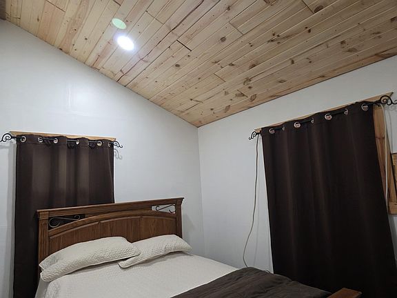 3rd image of 407 Y50 Rd