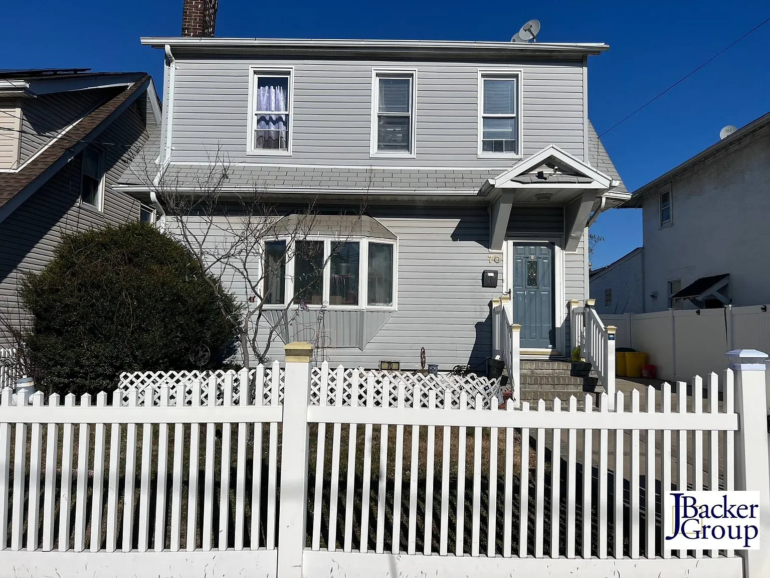 70 Roger Ave photo 1