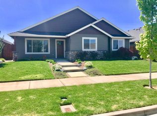 2721 SW Elmer Nelson Ln, Grants Pass, OR 97527