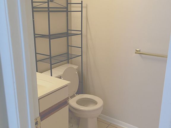 5th image of 4108 Bill Owens Pkwy APT B