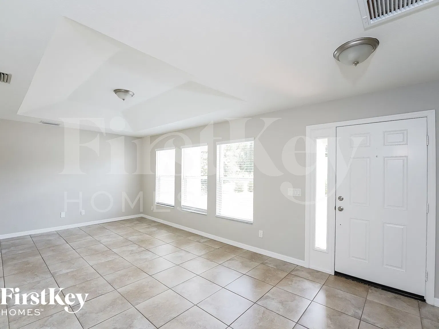 3 bed, 2.0 bath, 1728 sqft, $1,925 — Photo 2
