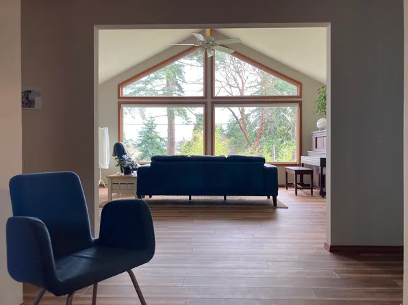 1711 Hill St, Port Townsend, WA 98368