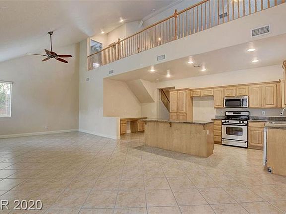 3rd image of 11232 Piazzale St