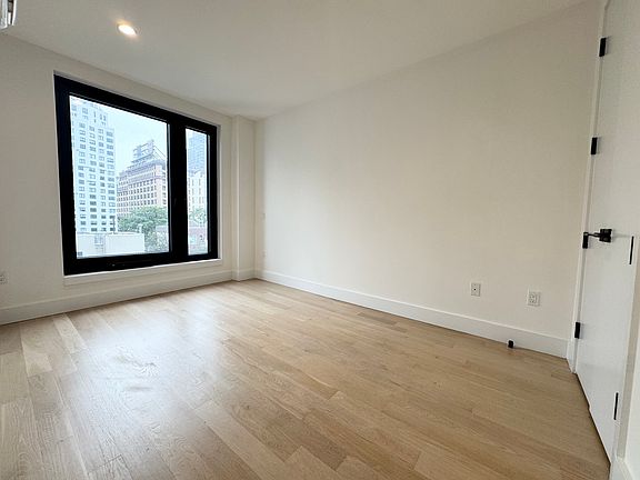 4th image of 260 Gold St APT 1210