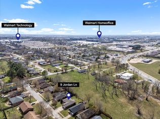 9 Jordan Ln, Bentonville, AR 72712