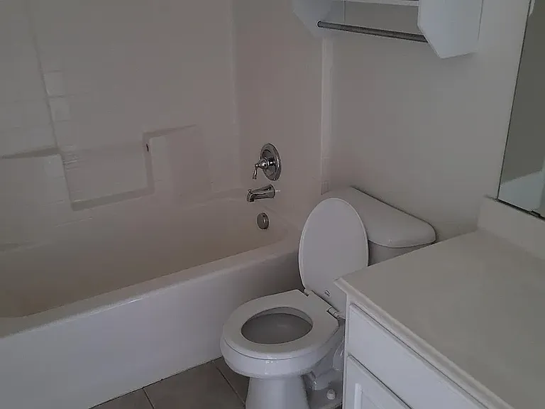 4500 Hickory Meadows Ln — Photo 15