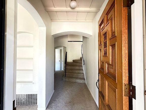 3rd image of 2840 Johnson Ave