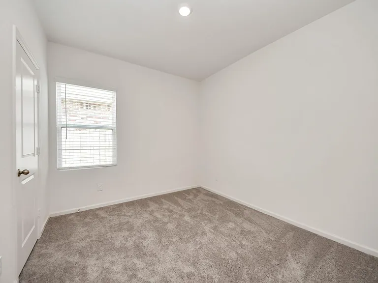 1907 Chiant Grove Ln — Photo 24