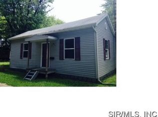 250 Franklin St, Carlyle, IL