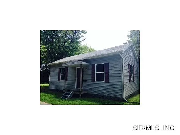 250 Franklin St photo 1