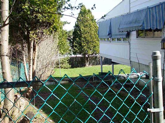 4th image of 16 Petticoat Ln
