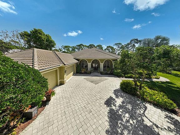 2nd image of 448 E Mac Ewen Dr