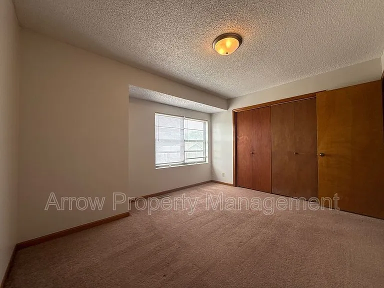 1248 S Jackson St — Photo 12