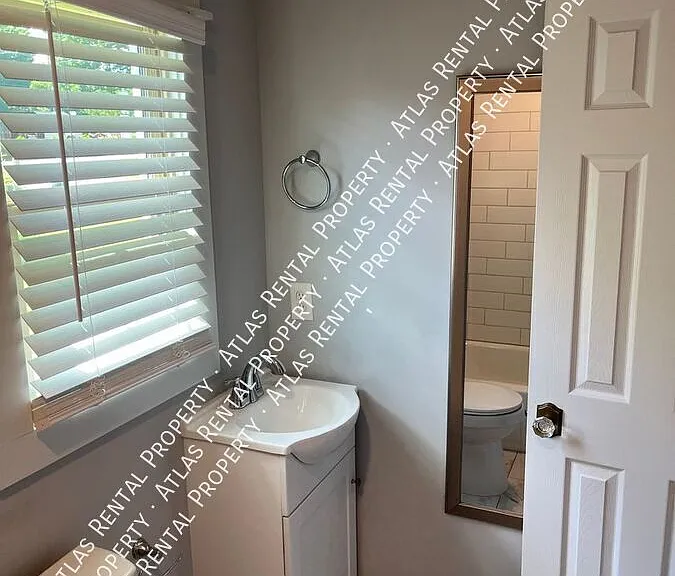 404 Chestnut St — Photo 12