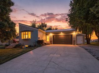1107 Abbott Ave N, Glencoe, MN 55336