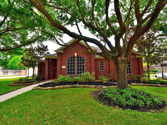 2nd image of 15206 Juniper Cove Dr