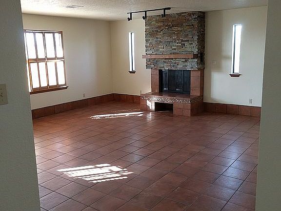 2nd image of 4504 Sandalwood Dr
