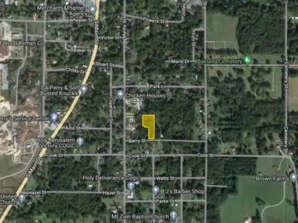 Berry St, Warren, AR 71671