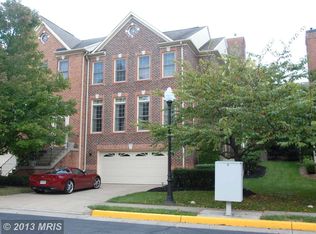 10449 Courtney Dr, Fairfax, VA 22030