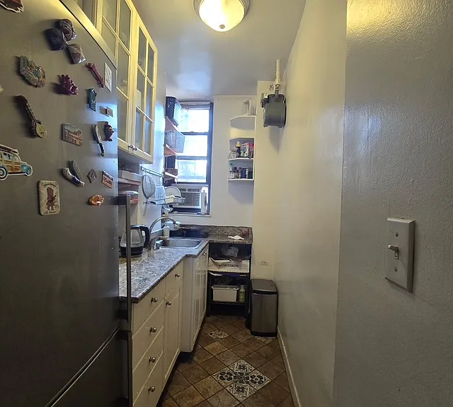 510 W 110th St #5E — Photo 2