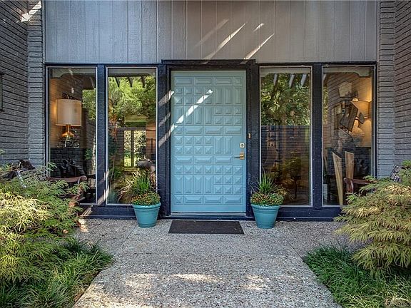 5th image of 6112 Plum Valley Pl