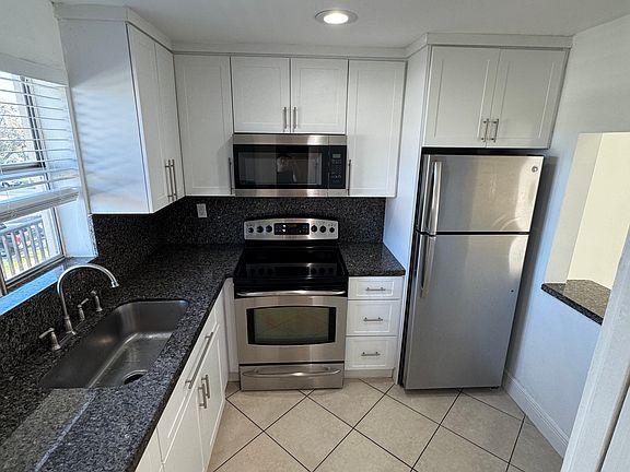 2nd image of 7505 SW 82nd St APT 317