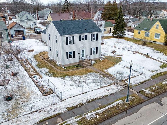 4th image of 2815 1st Ave