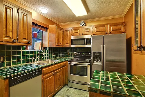 Cute Kitchen.