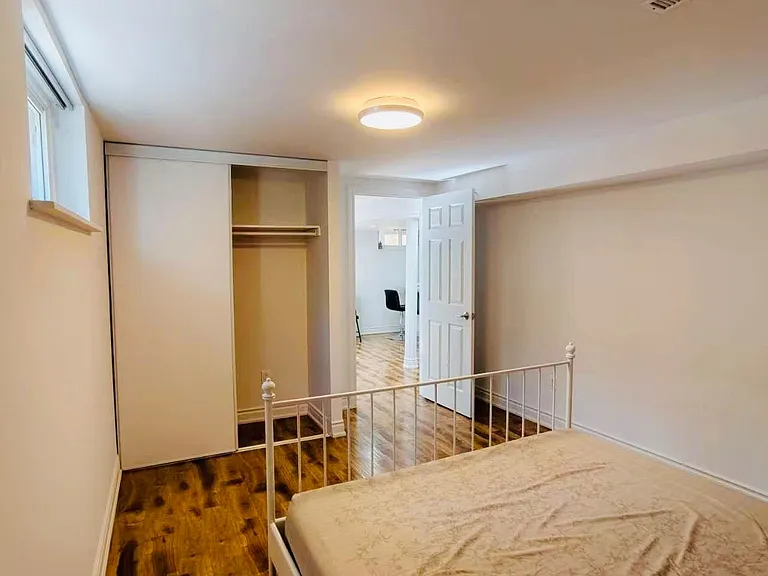 18 Rollingwood Dr #BASEMENT — Photo 8