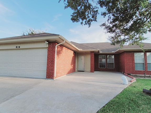 2nd image of 816 Ackers Dr