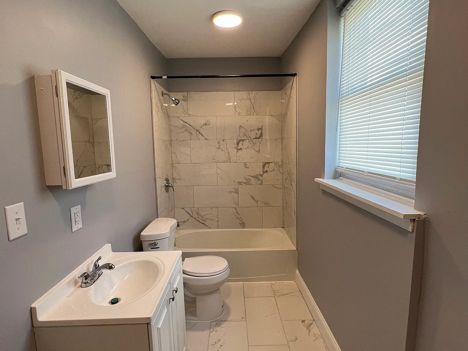 5475 Spring St — Photo 4