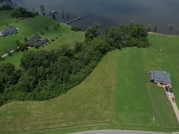 111 Gibson Lane, Elizabeth City, NC 27909