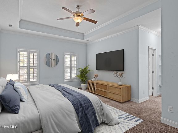 5th image of 100 White Swan Way