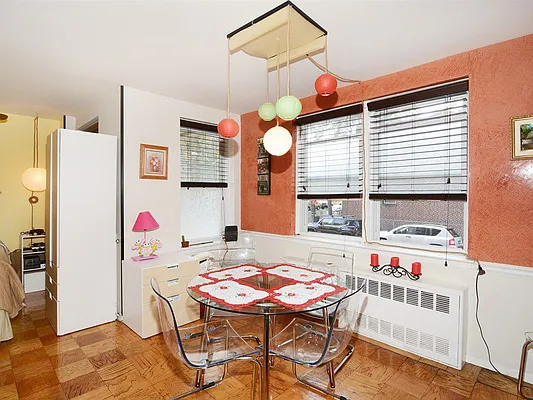 Sold by Robert E. Hill  | media 18