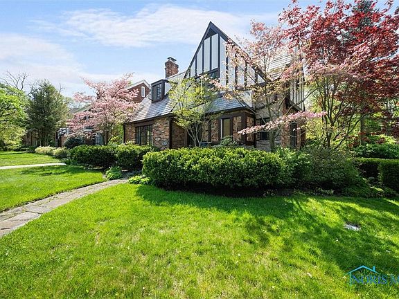 2nd image of 2671 Barrington Dr