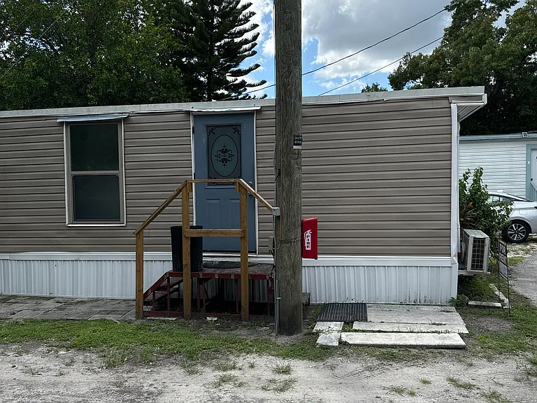 11123 N Nebraska Ave #15 — Photo 1