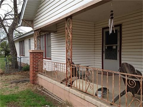 2nd image of 3524 Meadowbrook Dr