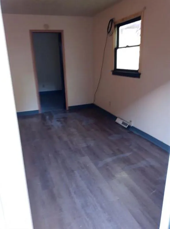 495-495 1/2 E 2nd St - 495 1... — Photo 3