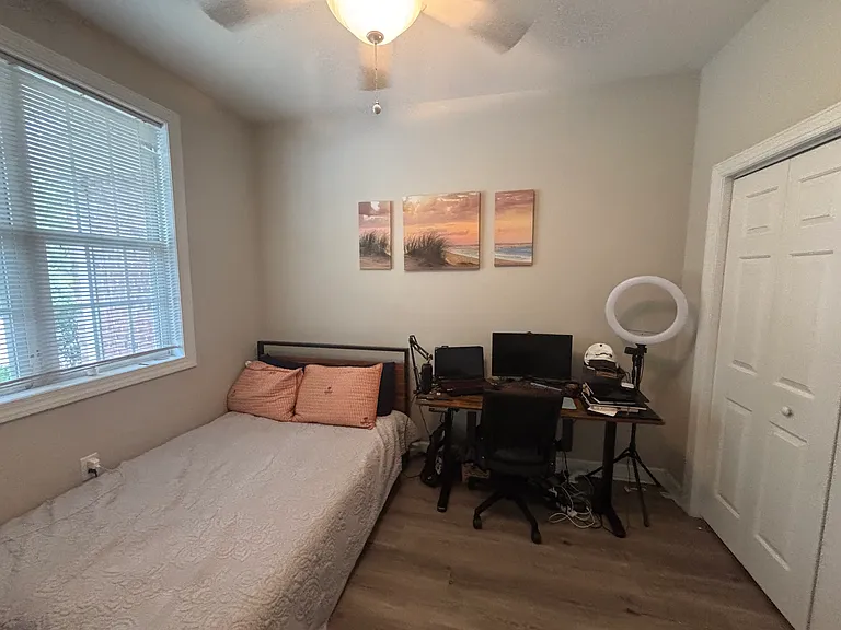 Full size bed