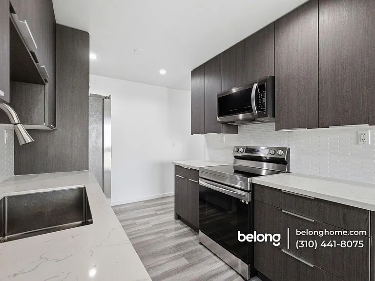 5950 Canterbury Dr #C312 — Photo 22