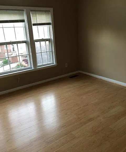 12016 Johns Pl — Photo 1