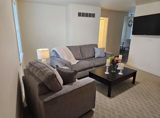 15 S State St #5, Leola, PA 17540