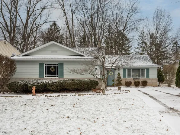 22920 Esther Ave, Fairview Park, OH 44126