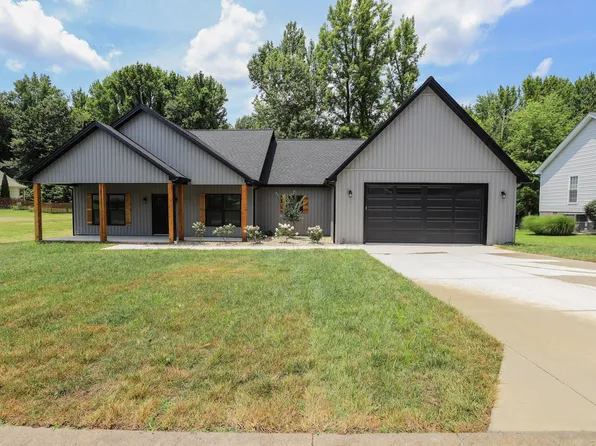 8335 Danube Dr, West Paducah, KY 42086