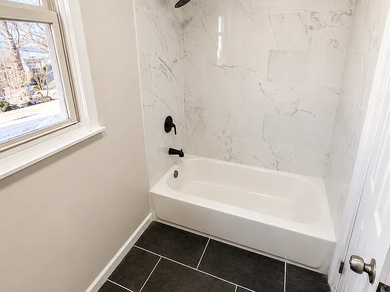 21 Eckert Ave #2B — Photo 4