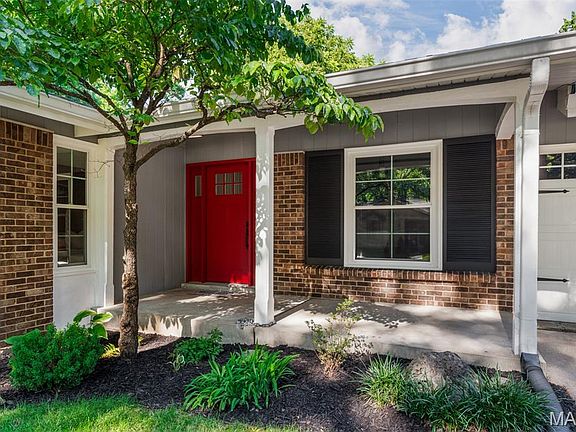 3rd image of 14 Treehill Ct