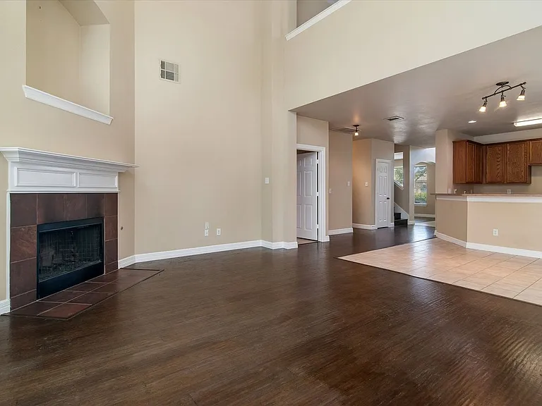 4621 Brighton Dr — Photo 9