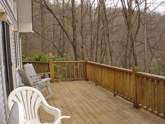 2nd image of 1445 Red Maple Dr