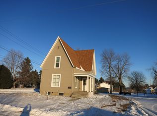 21 7th St. Nw, Waukon, IA 52172