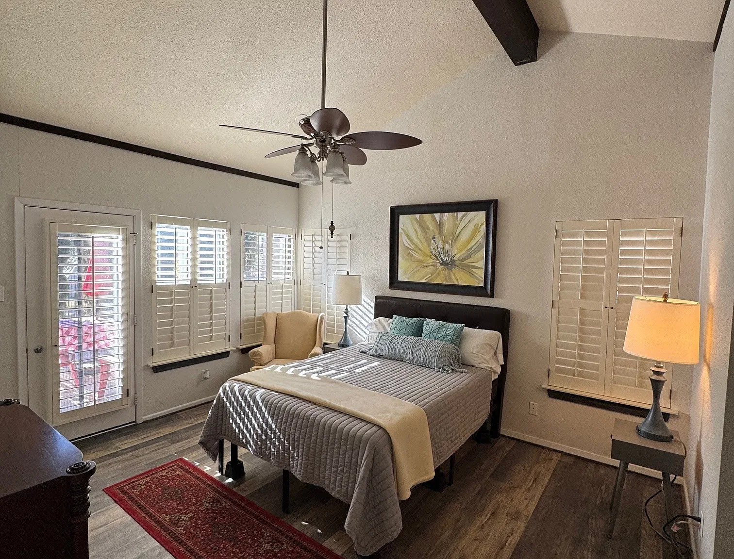 2 bed, 1172 sqft, $2,140 — Photo 4